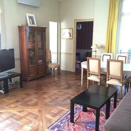 Louvre Vendome With Air Conditionning