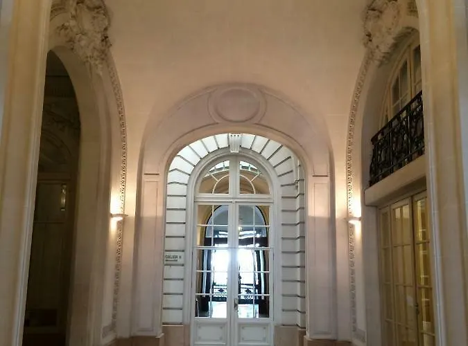 Louvre Vendome With Air Conditionning